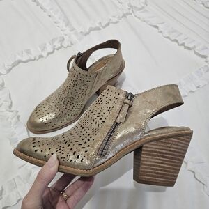 Sofft Tensley metallic anthracite suede laser cut leather booties
